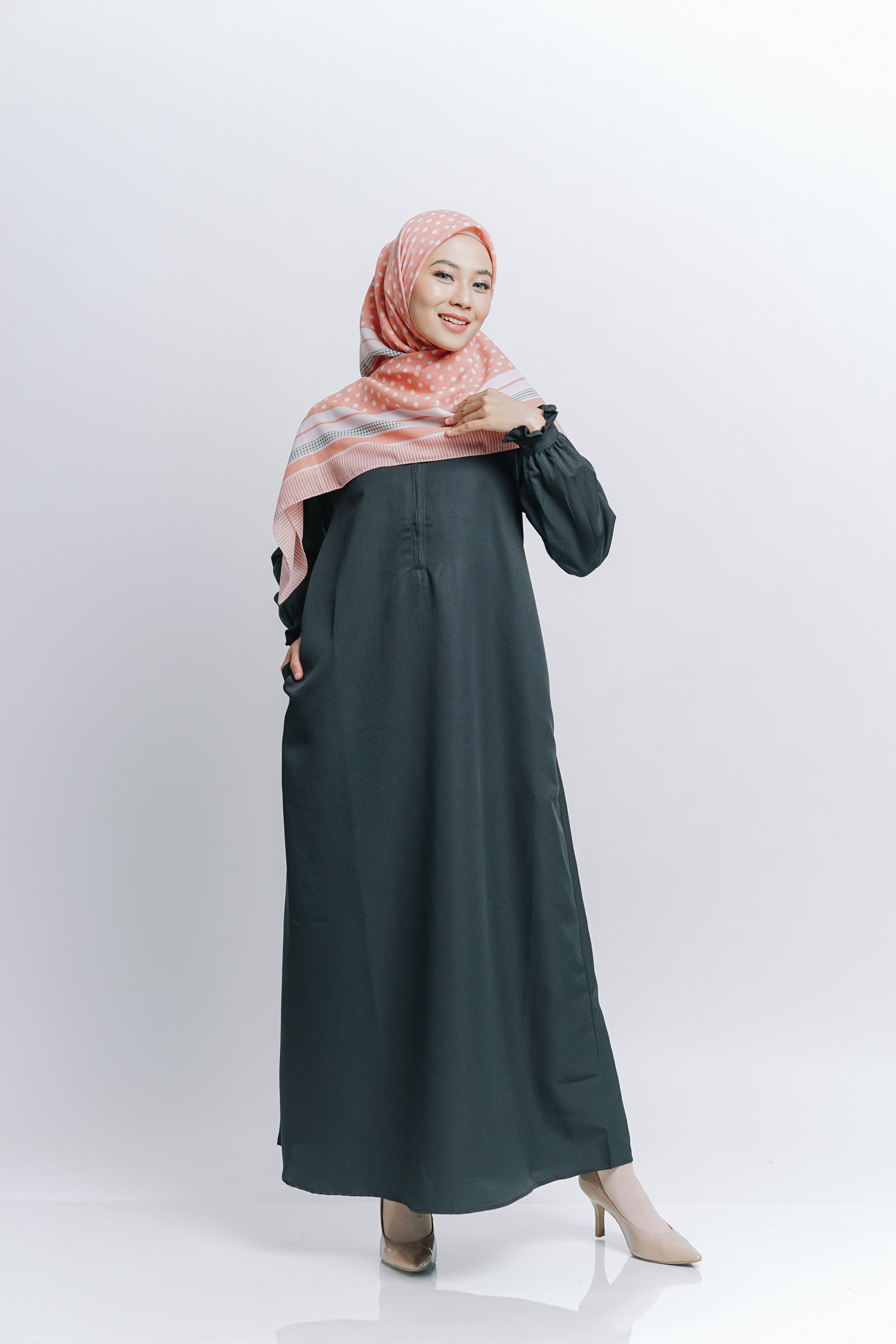 Elzatta Gamis Nayela - Hitam