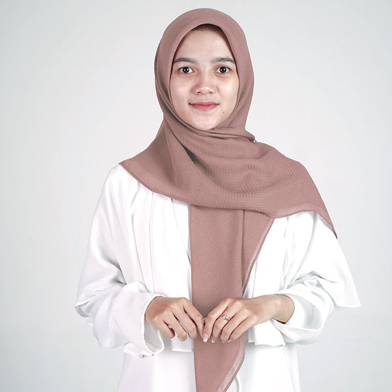Elzatta Jilbab Segi Empat Scarf Polos Keisha Wanna