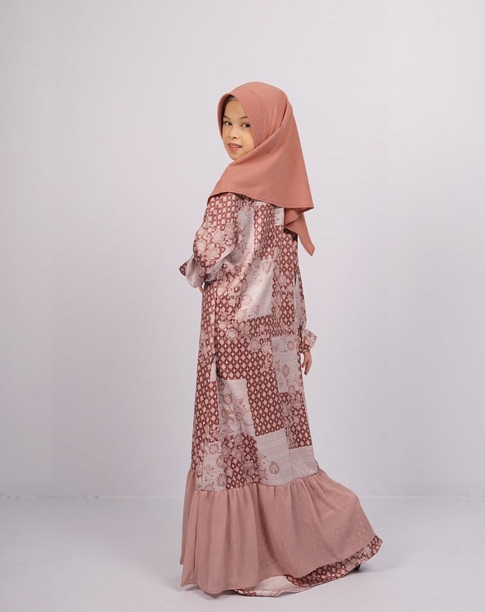 Elzatta Sarimbit Mailera Girl