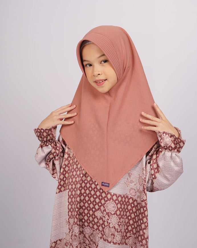 Elzatta Sarimbit Mailera Girl