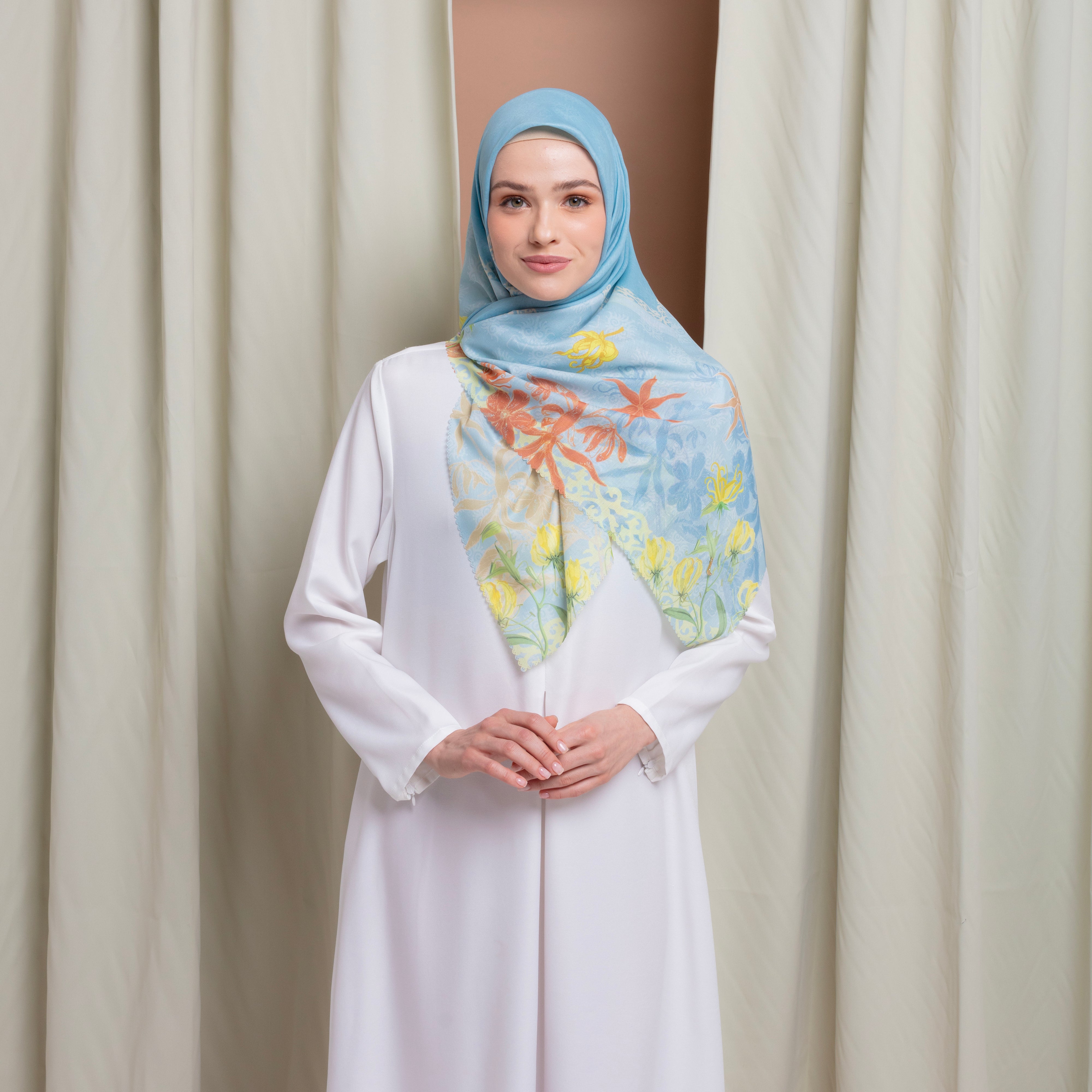 Elzatta Hijab Segiempat Pesona Bunga Kenanga 3