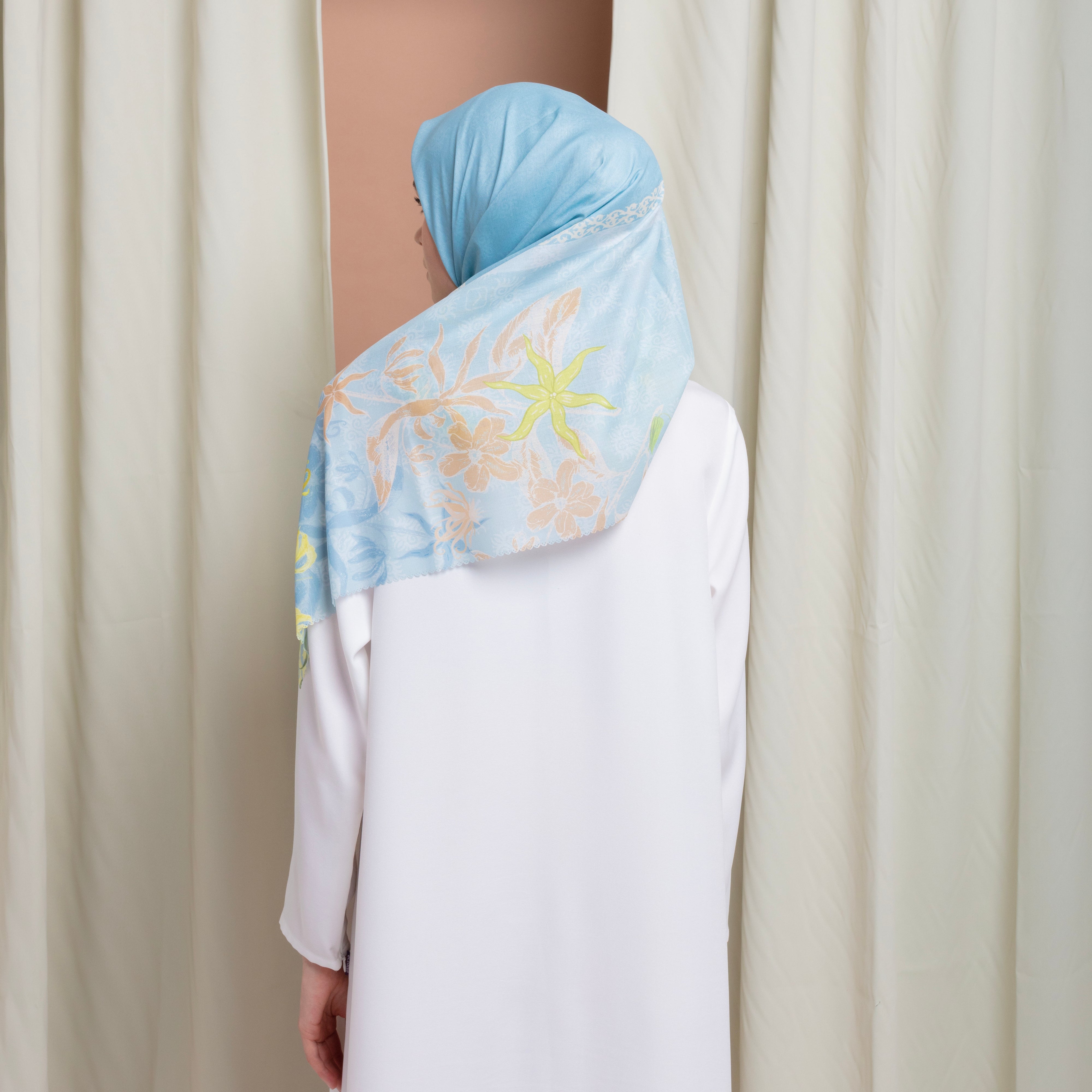 Elzatta Hijab Segiempat Pesona Bunga Kenanga 3