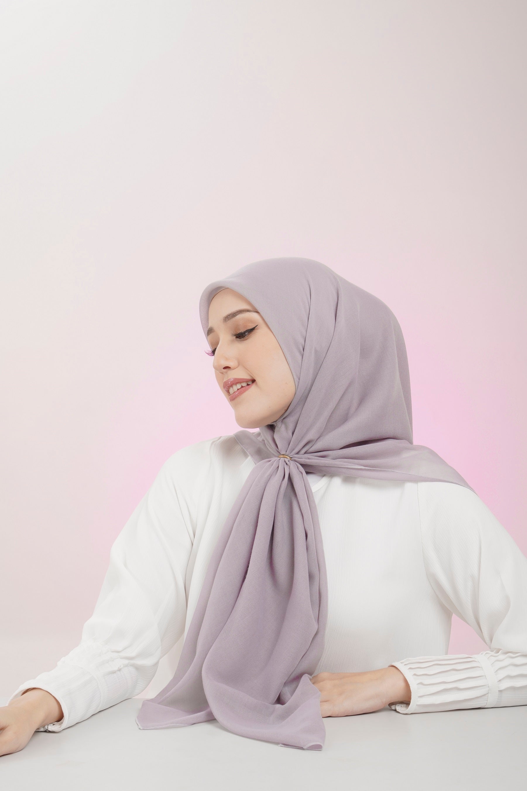 #color_mid grey