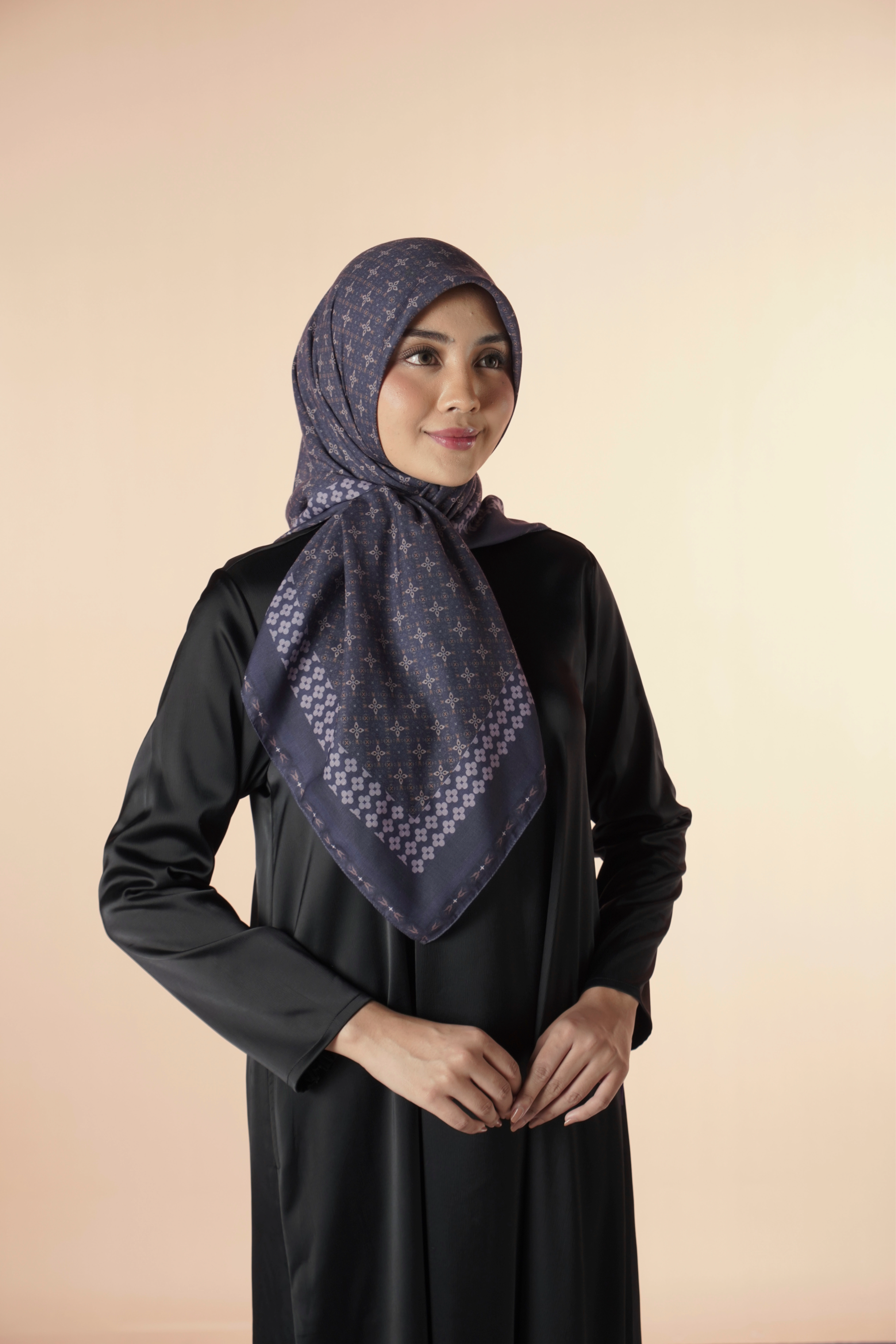 Kaila Classic Rosette Dark Navy
