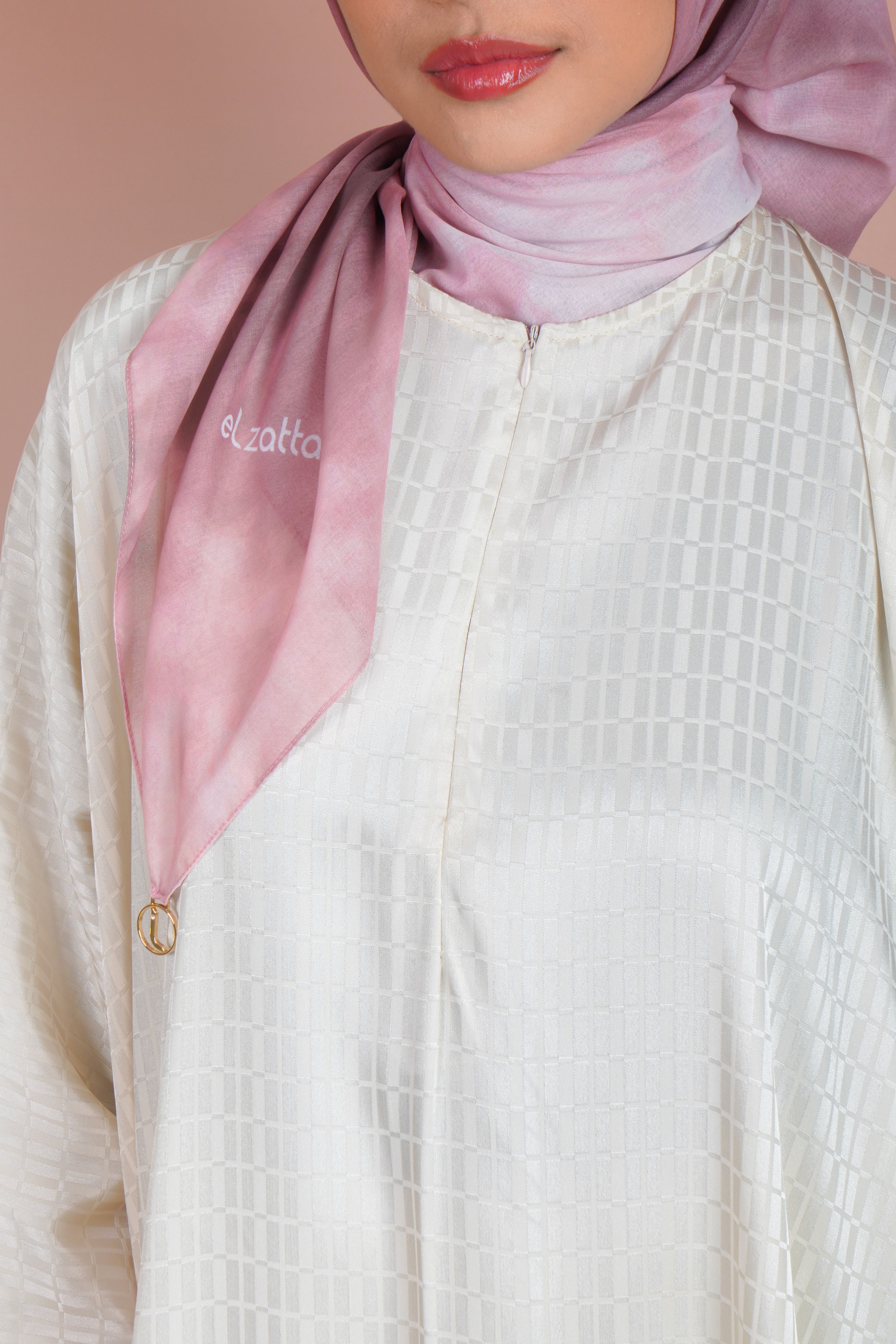 ONE SET SILK TEXTURE
