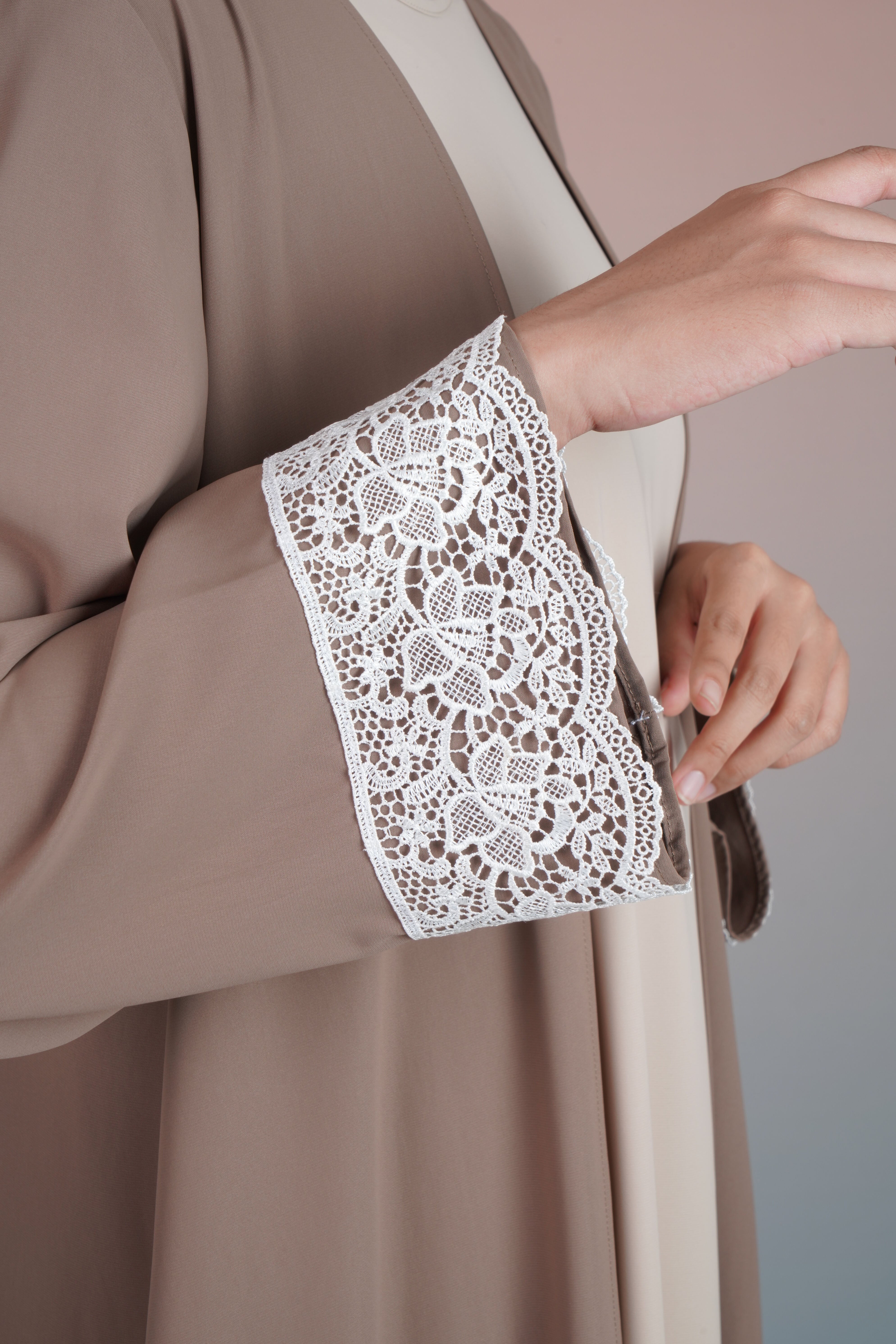 ABAYA LAYER RENDA