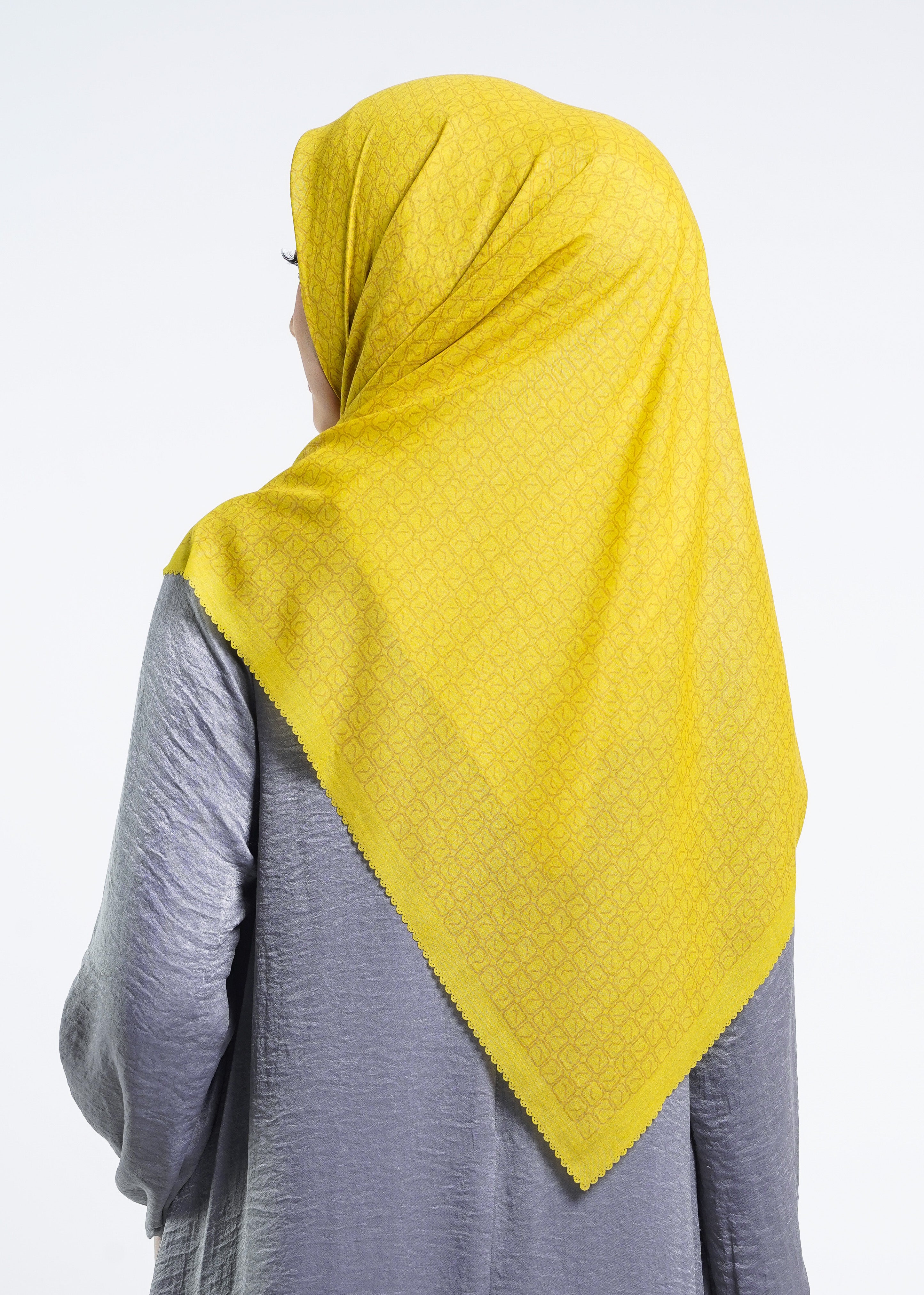 Elzatta Hijab Kanara L Square Monogram