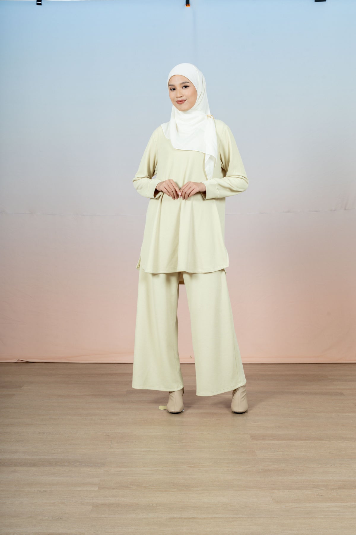 ONE SET KNIT PLAT