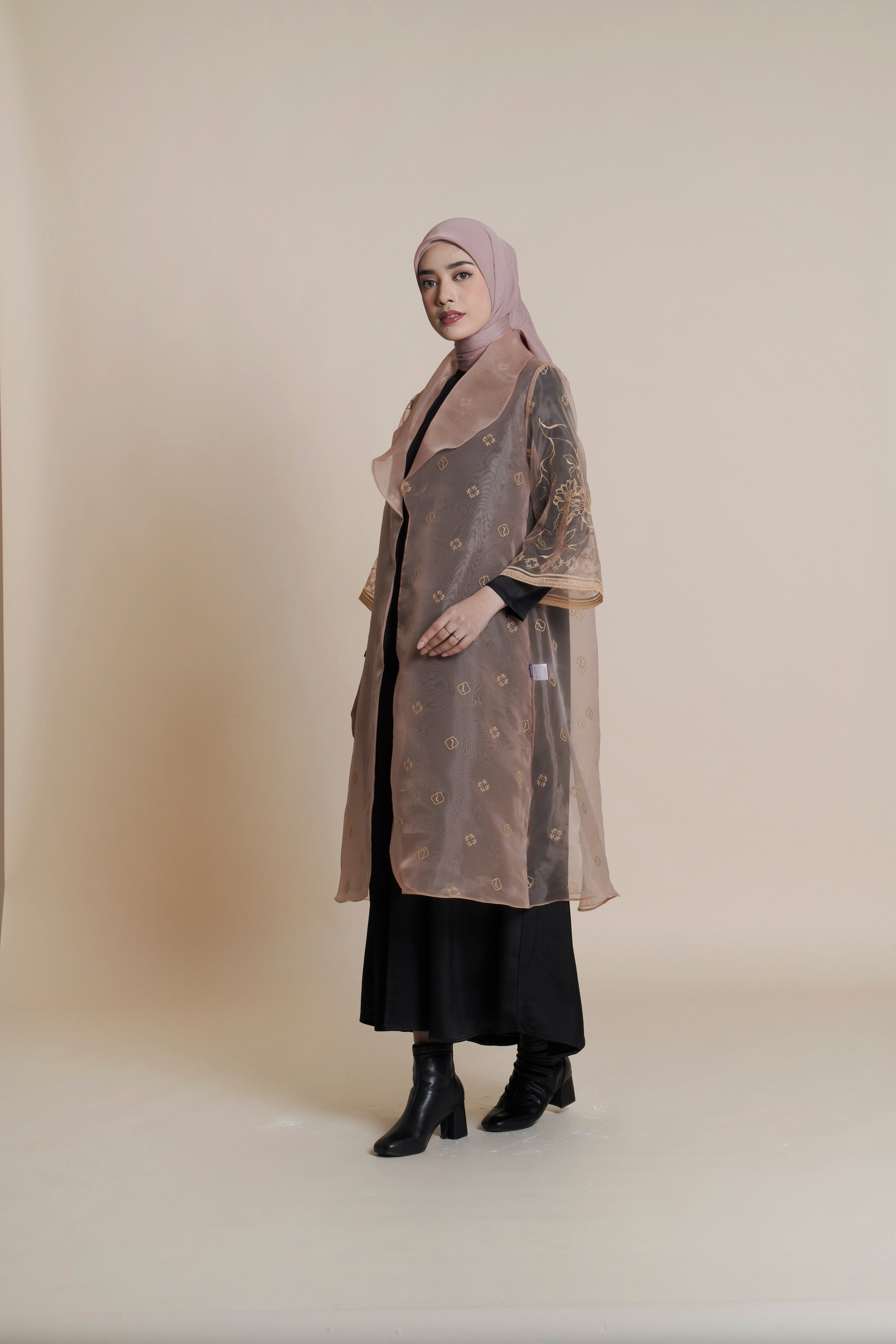 Outer Kerah Asiyah