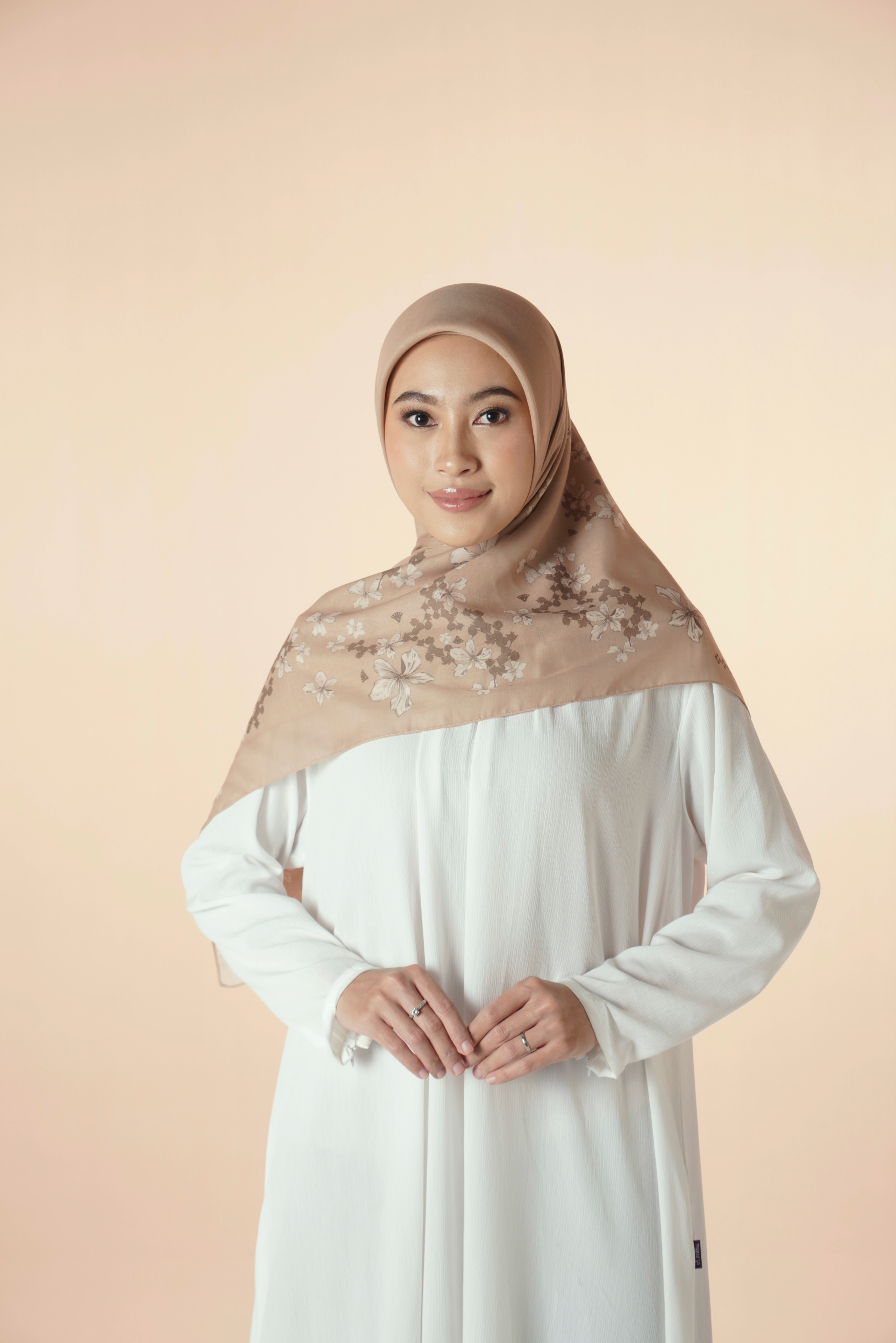 Elzatta Kaila Cotton Clematis Kuning Olive