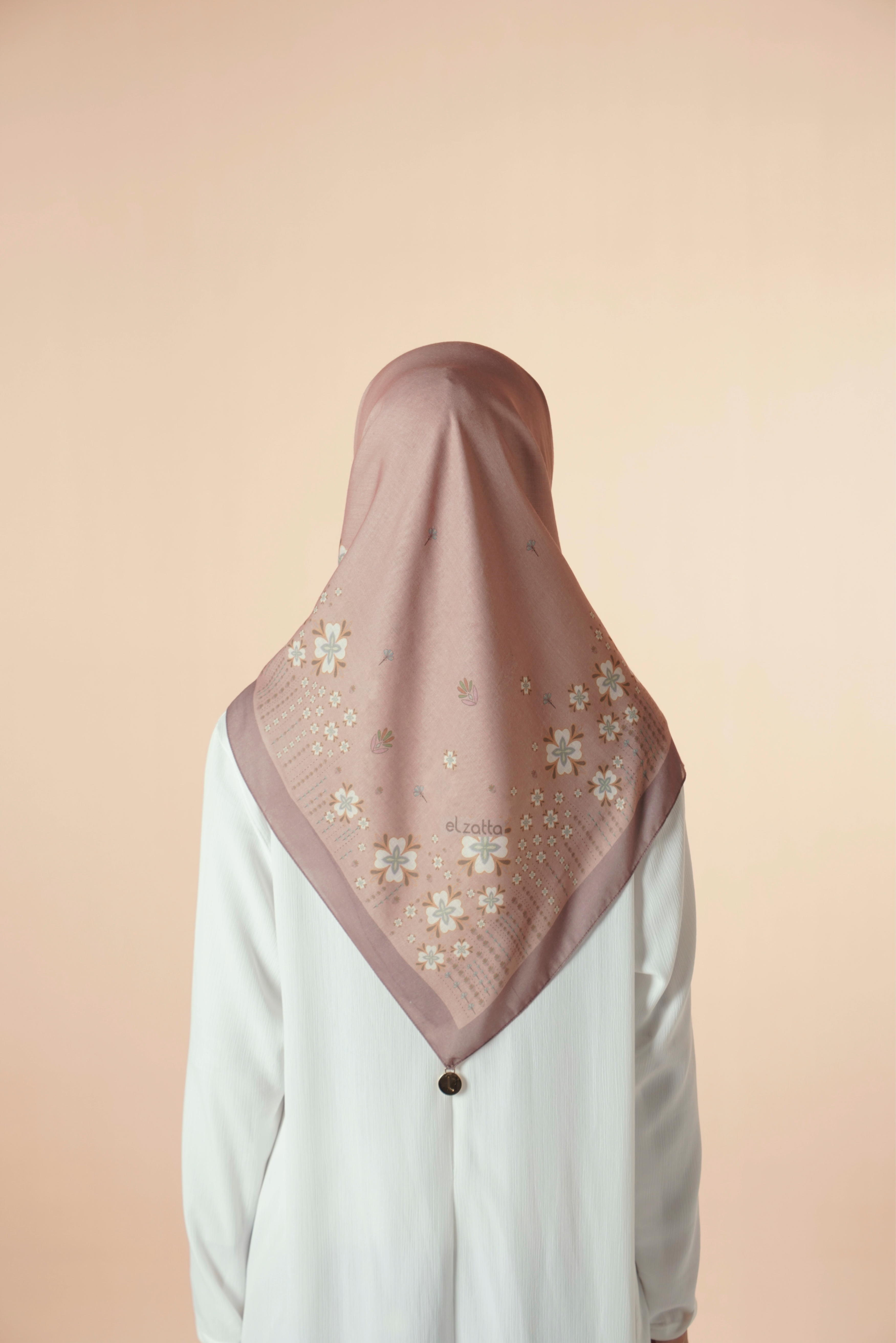 Elzatta Kaila Bordered Clover