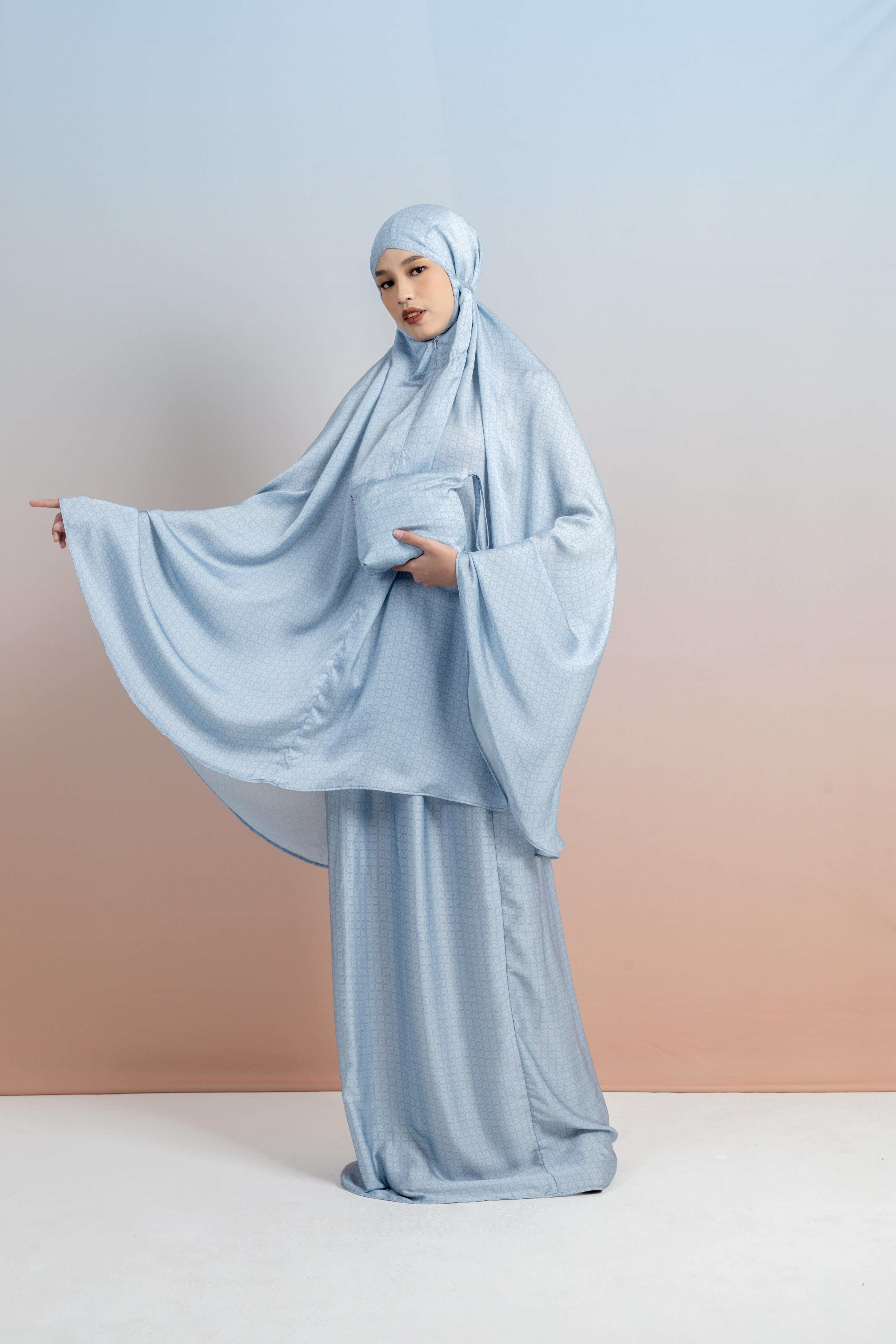 Mukena Satin L Monogram