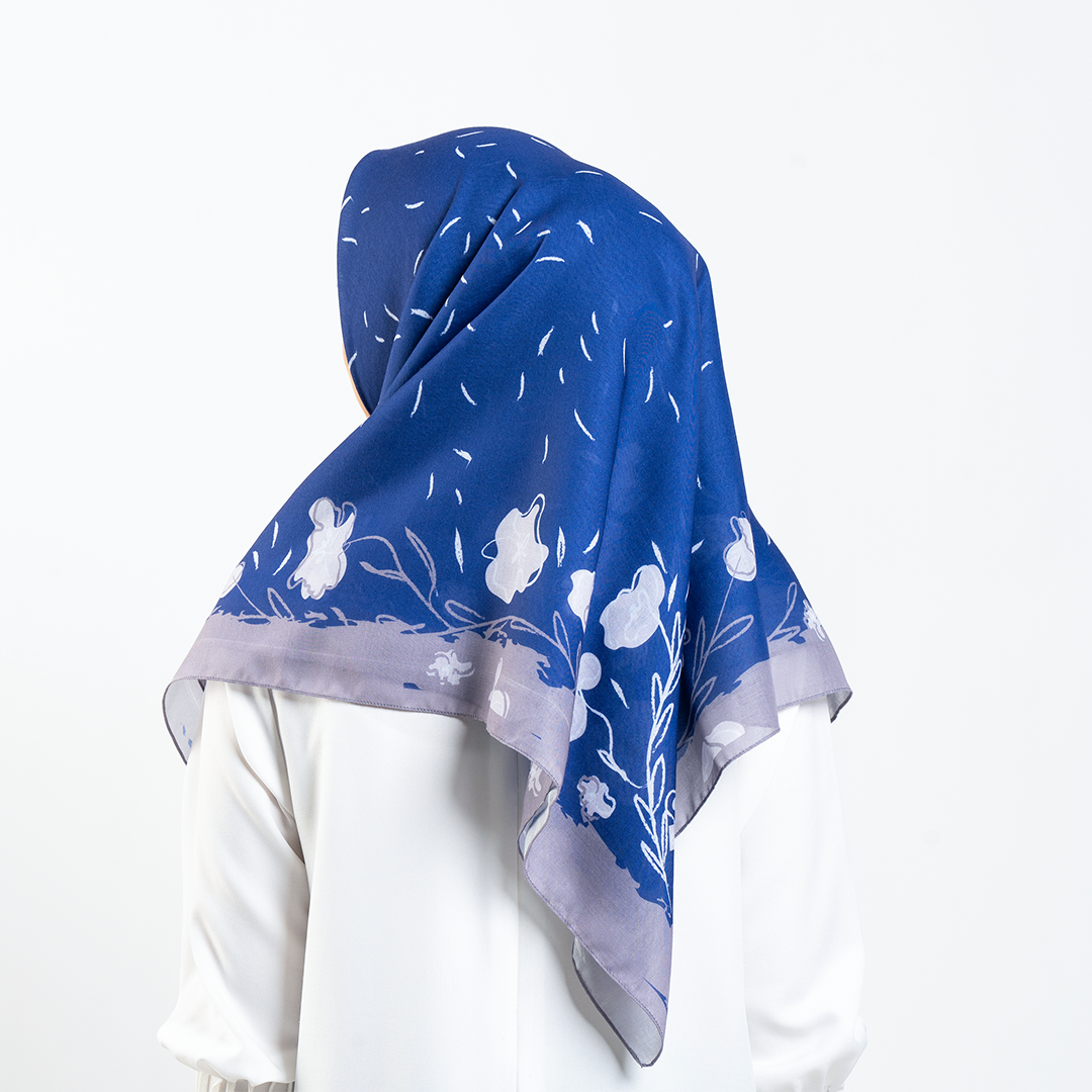 Elzatta Hijab Segiempat Kaila Flower Outline