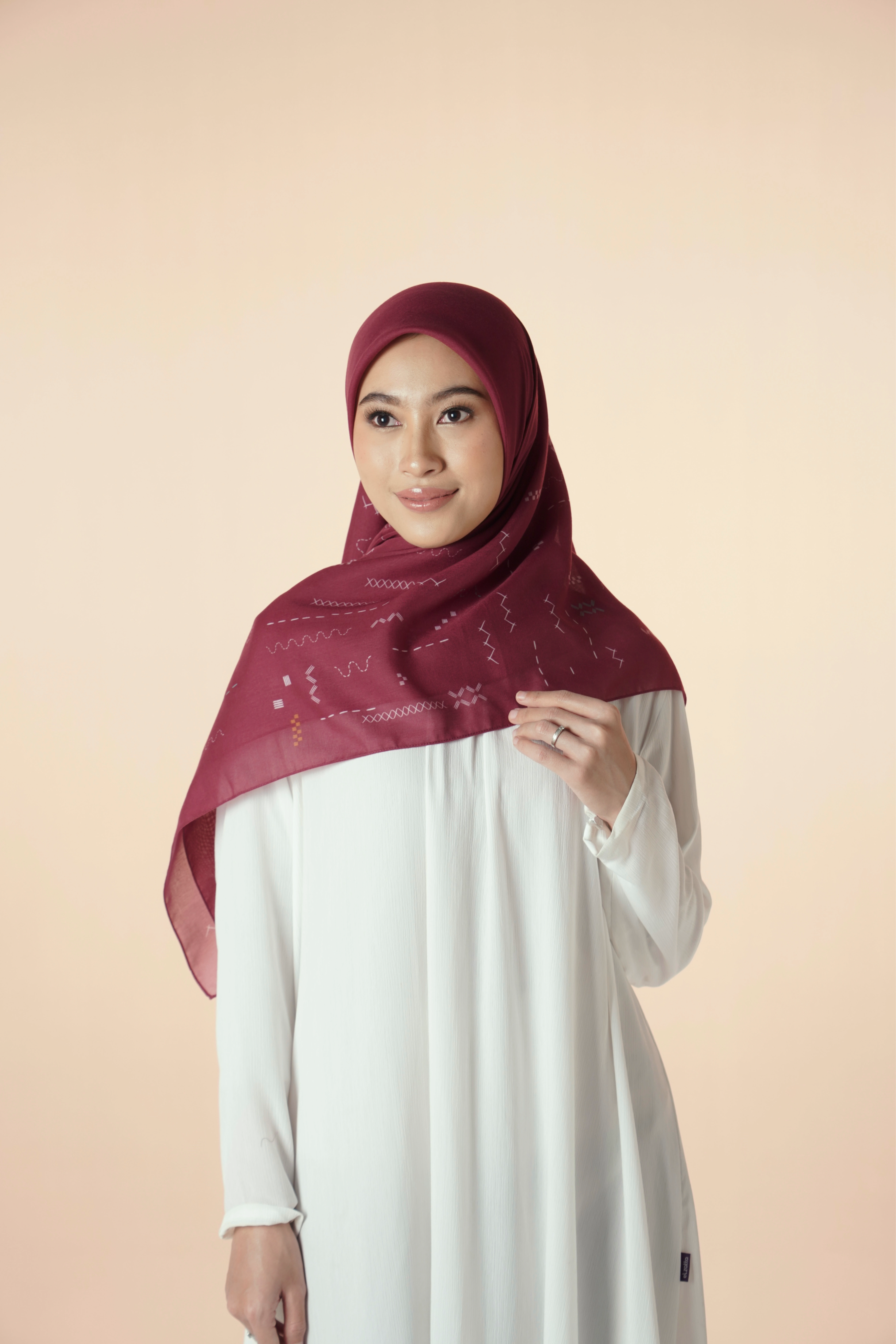 Elzatta Kaila Pop Stitches Red