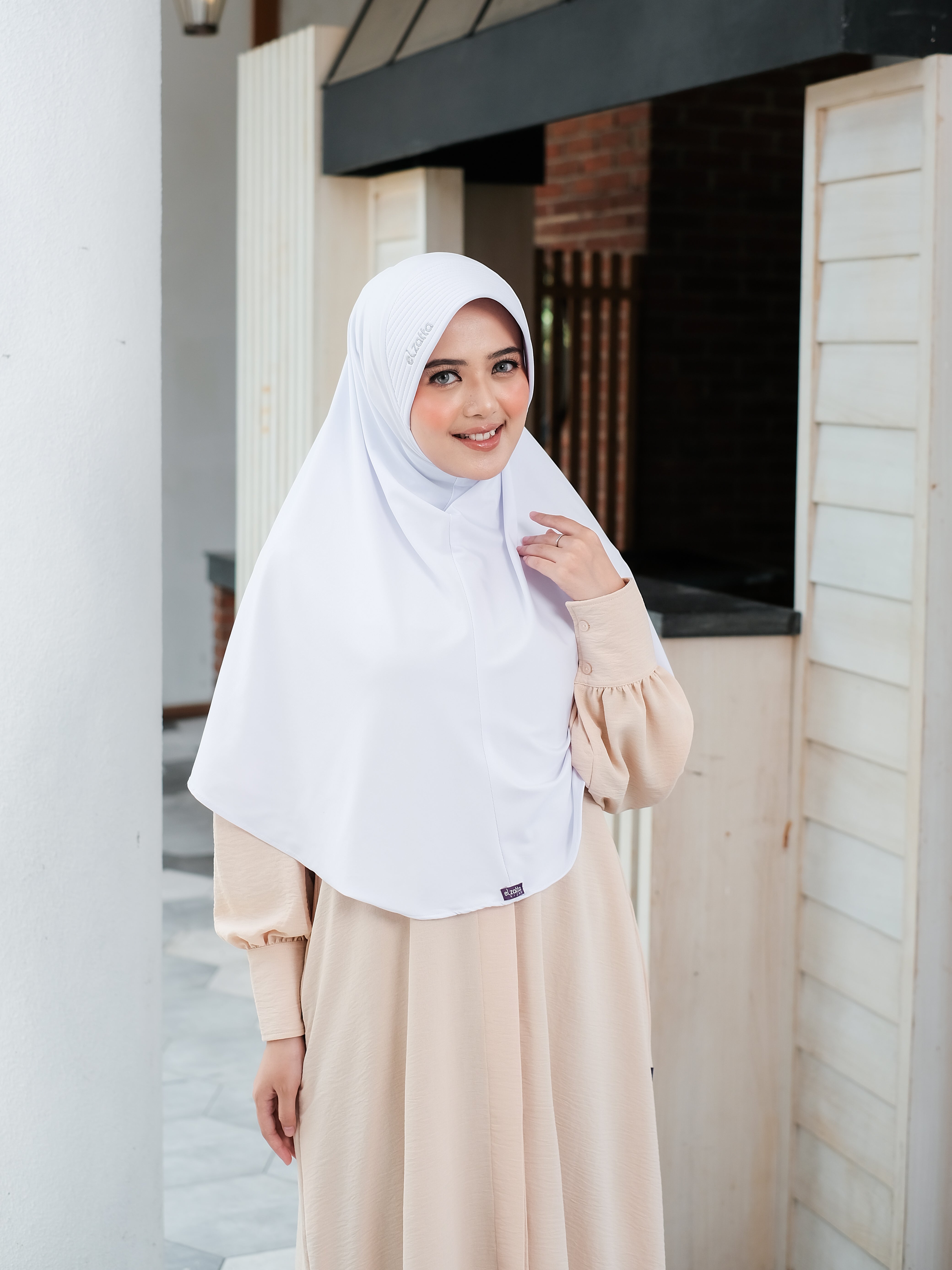 ZARIA L CASUAL BORDIR