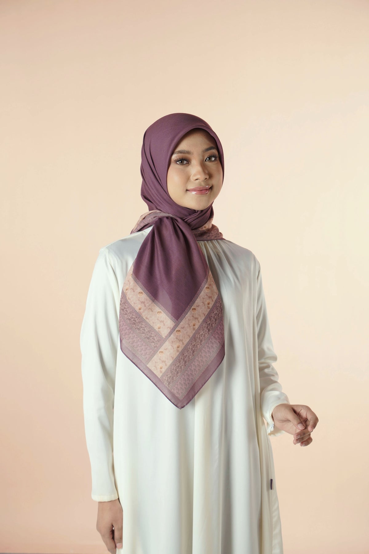 Elzatta Kaila Tapestry Bloom Mahogany