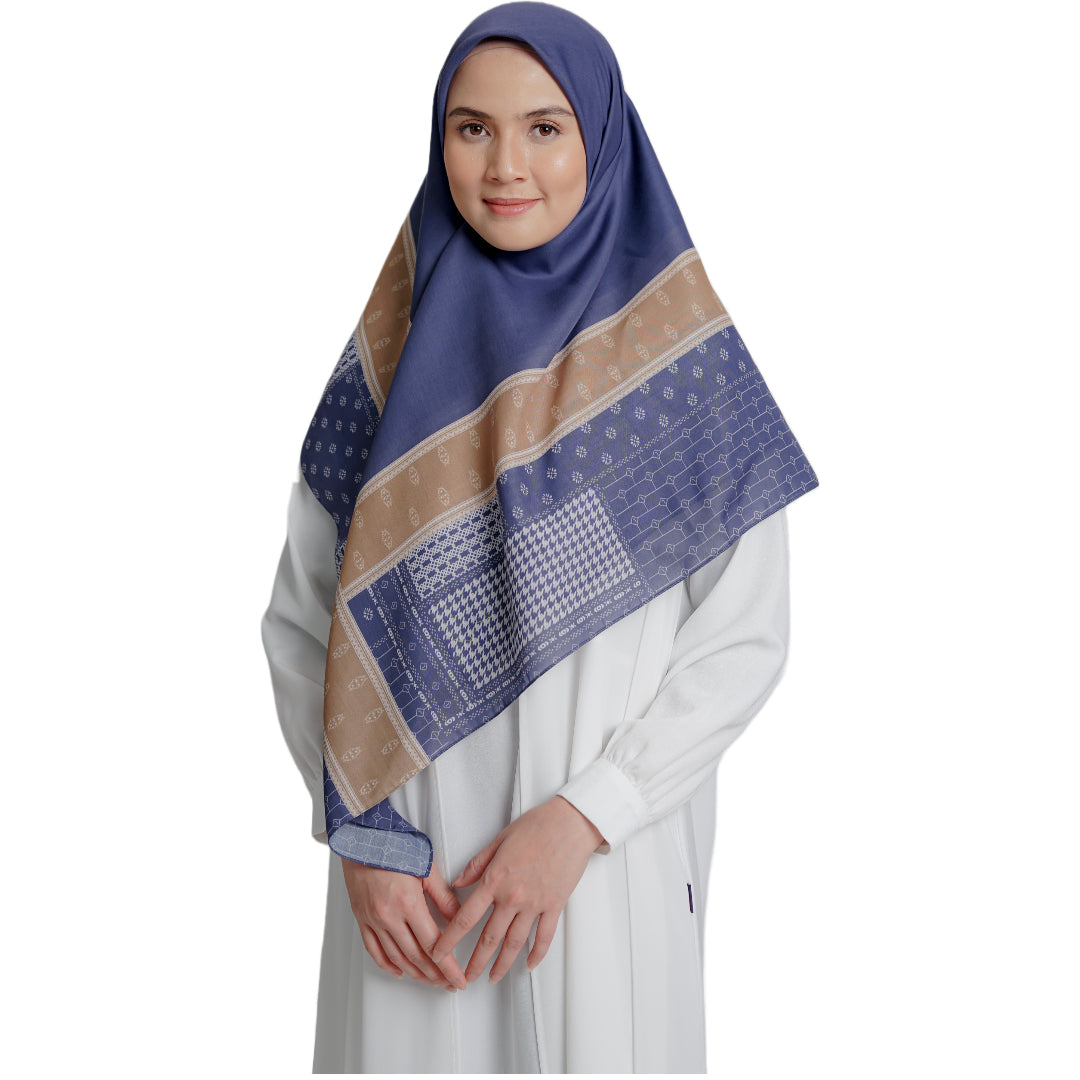 Elzatta Hijab Segiempat Scarf Kaila Patchwork Border L Monogram - Blue Violet